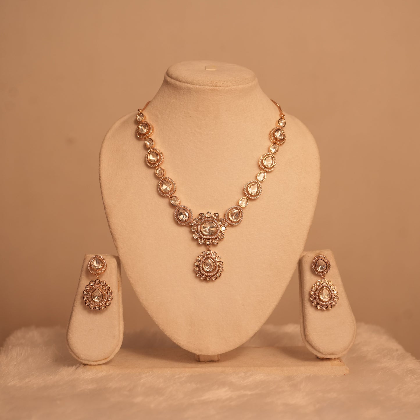Meher Noor Heritage Drop Set