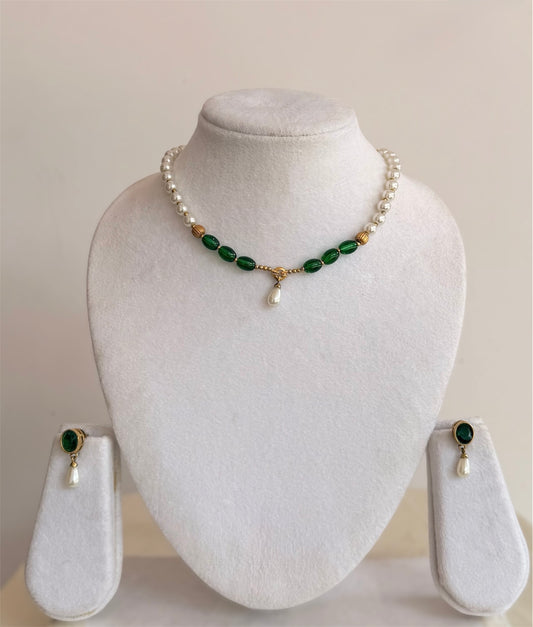 Beryl Aura Pearl Necklace Set