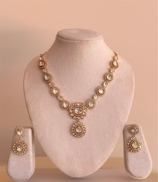 Meher Noor Heritage Drop Set