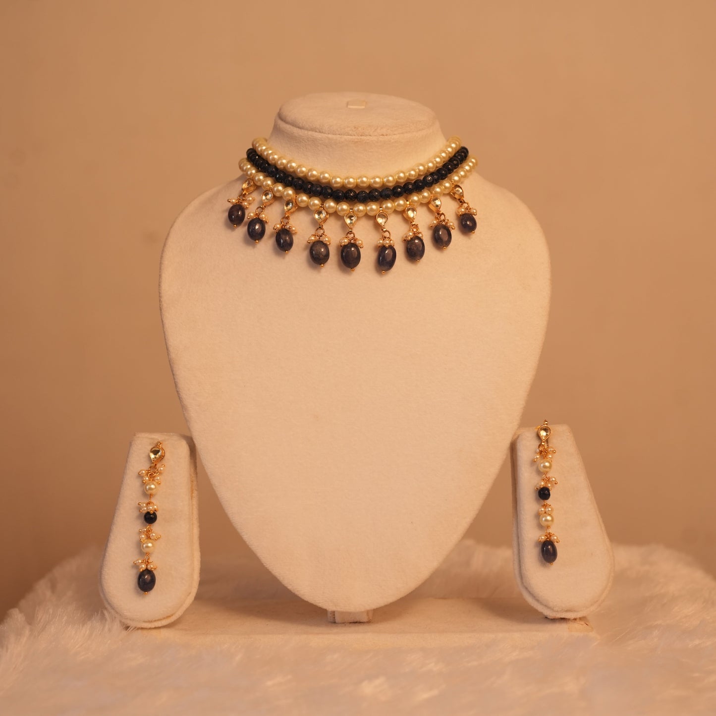 Pearl Aura Choker Set